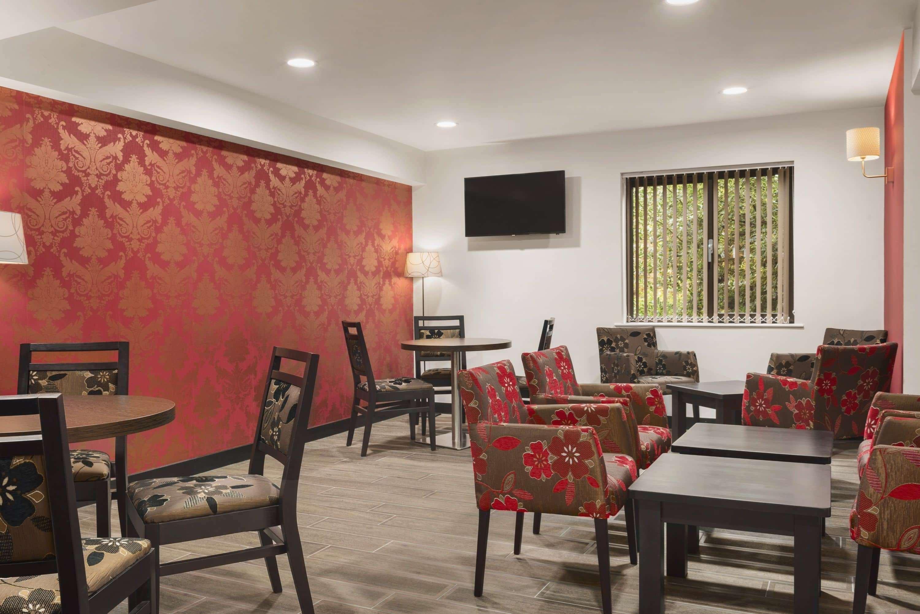 Ramada By Wyndham Cambridge Hotel Fen Drayton Exterior photo